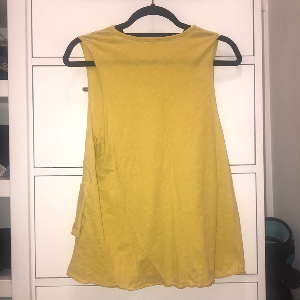 Ruffle tank - Picture 2 of 4